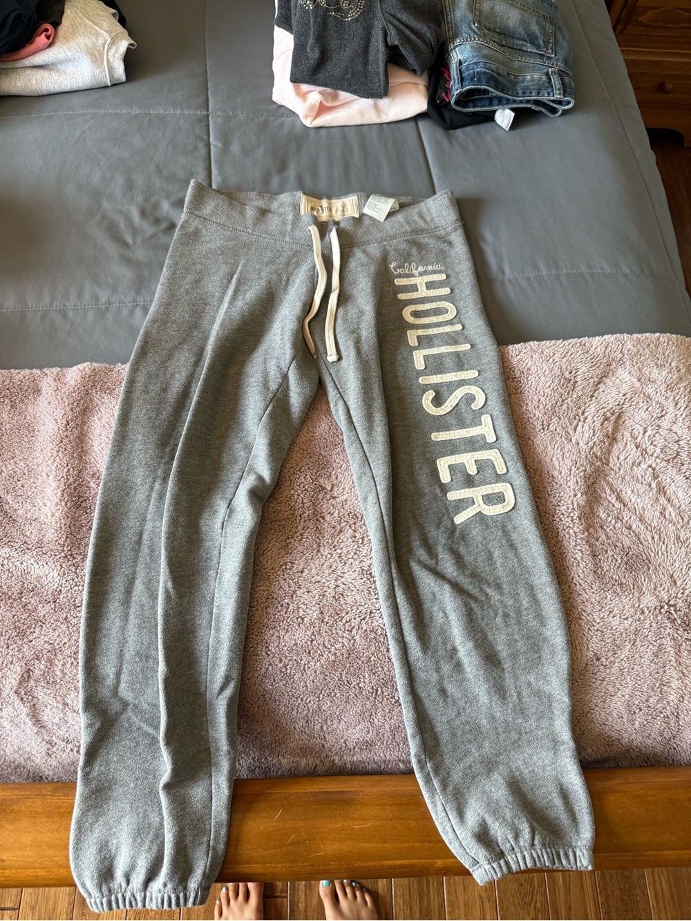 Y2K Hollister Girls' Gray Logo Jogger Sweatpants